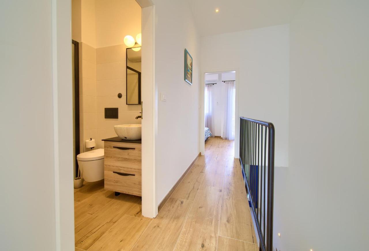 Apartman Placa Njivice Exterior foto